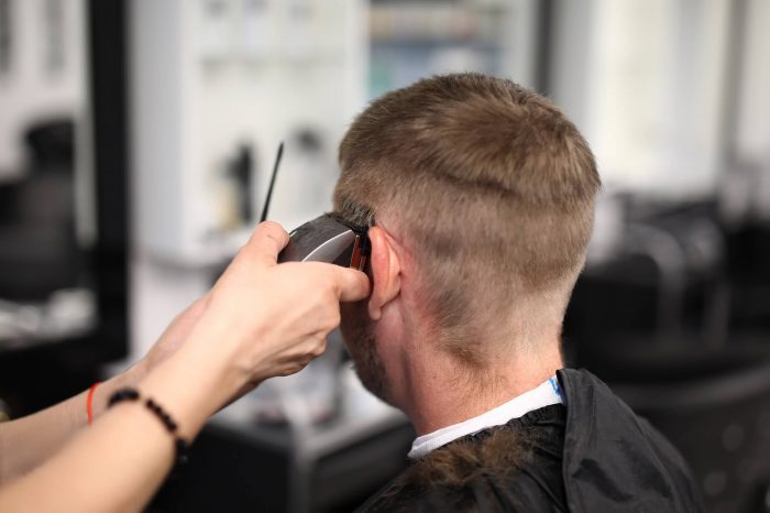 Buzz Cut - komu pasuje to męskie cięcie i jak o nie dbać